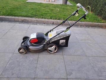 Central park accu grasmachine, Tuin en Terras, Grasmaaiers, Ophalen, Zo goed als nieuw, Accu-grasmaaier