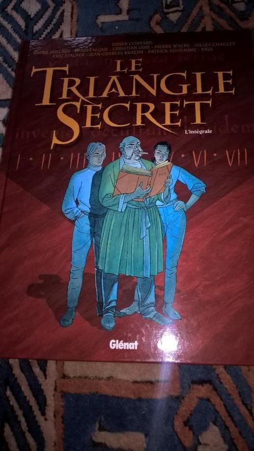 LE TRIANGLE SECRET (L'integrale), Boeken, Stripverhalen, Nieuw, Ophalen of Verzenden