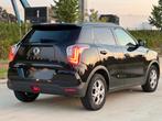SsangYong Tivoli 1,5 benzine GEKEURD, AUTOMAAT, full opt, Auto's, SsangYong, Stof, 4 cilinders, Zwart, Tivoli