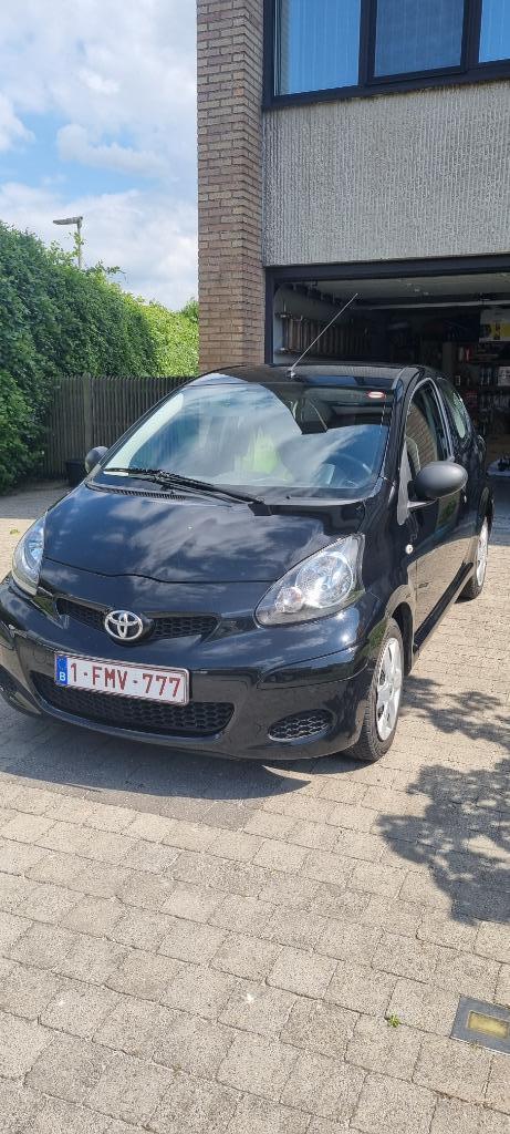 Toyota Aygo te koop, Auto's, Toyota, Particulier, Aygo, Benzine, Overige carrosserie, 3 deurs, Handgeschakeld, Zwart, Zwart, Stof
