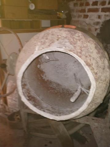 betonmolen beschikbaar voor biedingen