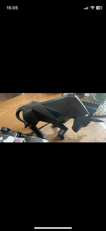 Taureau origami a retirer sur 1360 Perwez-faire offre beschikbaar voor biedingen