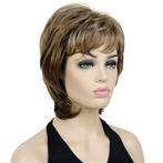 Moderne pruik schouderlang haar in laagjes kleur 12TT26, Verzenden, Nieuw