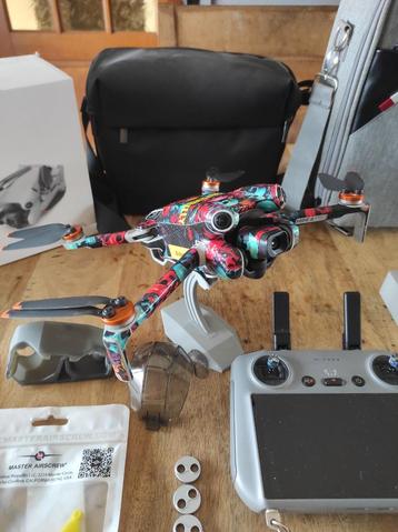 DJI Mini 4 Pro Fly More Combo (RC 2) beschikbaar voor biedingen