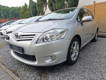 Toyota Auris 1.3 benzine gekeurd AIRCO + NAV beschikbaar voor biedingen