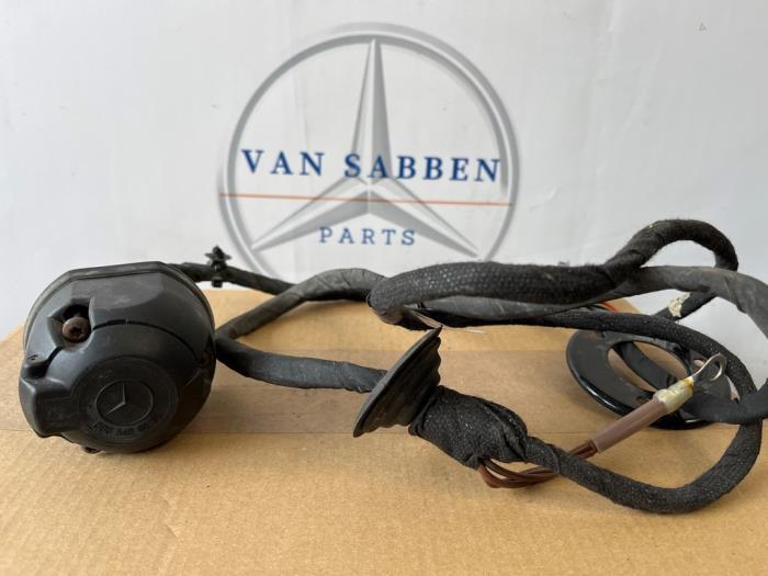 Kit câble crochet de traction d'un Mercedes V-Klasse, Autos : Pièces & Accessoires, Autres pièces automobiles, Mercedes-Benz, Utilisé