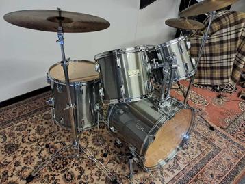 pearl drumstel beschikbaar voor biedingen