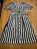 Zwart witte jurk Vila maat 36, Vêtements | Femmes, Robes, Enlèvement ou Envoi, Taille 36 (S), Comme neuf, Sous le genou