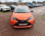Toyota Aygo Android Auto/Carplay, Auto Airco, Cruise Control, Voorwielaandrijving, Overige kleuren, Leder en Stof, Handgeschakeld