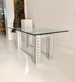 Design eettafel uit 1980, Ophalen