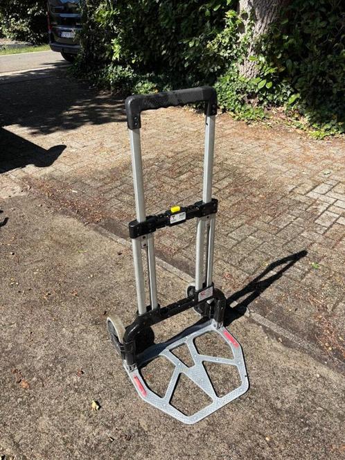 Opvouwbare steekwagen – lichtgewicht en sterk, Doe-het-zelf en Bouw, Transportwagens, Zo goed als nieuw, Steekwagen, Ophalen