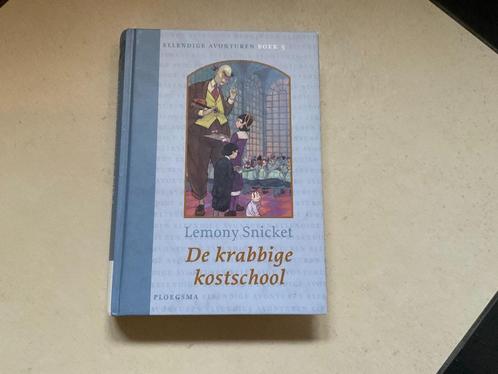 Boek Ellendige Avonturen Lemony Snicket Netflix De krabbige, Boeken, Kinderboeken | Jeugd | 13 jaar en ouder, Zo goed als nieuw