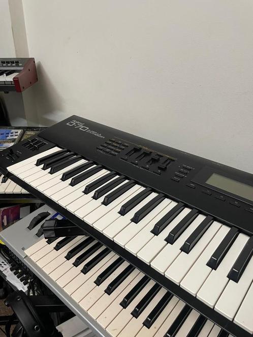 ROLAND D-70, Muziek en Instrumenten, Synthesizers, Zo goed als nieuw, 76 toetsen, Roland, Ophalen