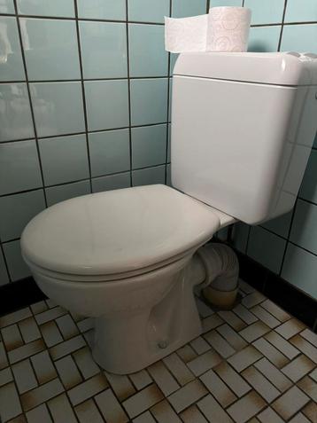 Staand toilet.  Intact. GRATIS. Moet weg. beschikbaar voor biedingen
