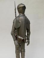 Beau chevalier en armure - métal - Espagne, Tolède - 20ème, Antiquités & Art, Curiosités & Brocante, Enlèvement ou Envoi