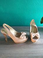 Mooie damesschoenen met hoge hakken maat 40, Beige, Ophalen of Verzenden, Zo goed als nieuw, Schoenen met hoge hakken