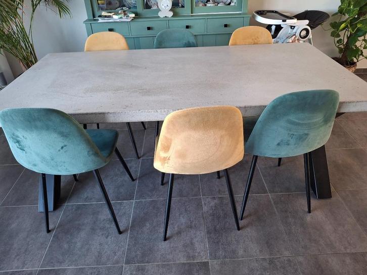 Betonlook eettafel met verplaatsbare stalenpoten, Huis en Inrichting, Tafels | Eettafels, Zo goed als nieuw, 50 tot 100 cm, 200 cm of meer