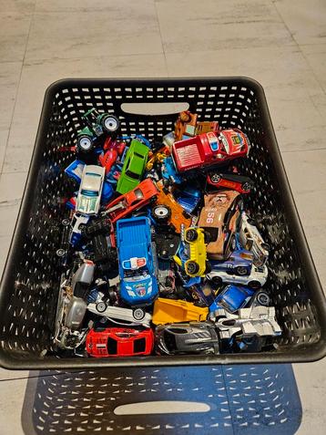 Speelgoed auto's  beschikbaar voor biedingen