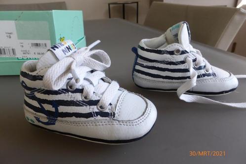 schoenen wit/lauw "bunnies" maat 19, Kinderen en Baby's, Babykleding | Schoentjes en Sokjes, Zo goed als nieuw, Jongetje of Meisje