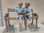 BRONZEN TUINBANK MET JONGEN EN MEISJE ZWAAR! ZEER MOOI STUK!, Tuin en Terras, Tuinbeelden, Ophalen of Verzenden, Nieuw, Overige materialen