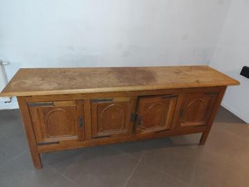 Houten dressoir met 4 deuren beschikbaar voor biedingen