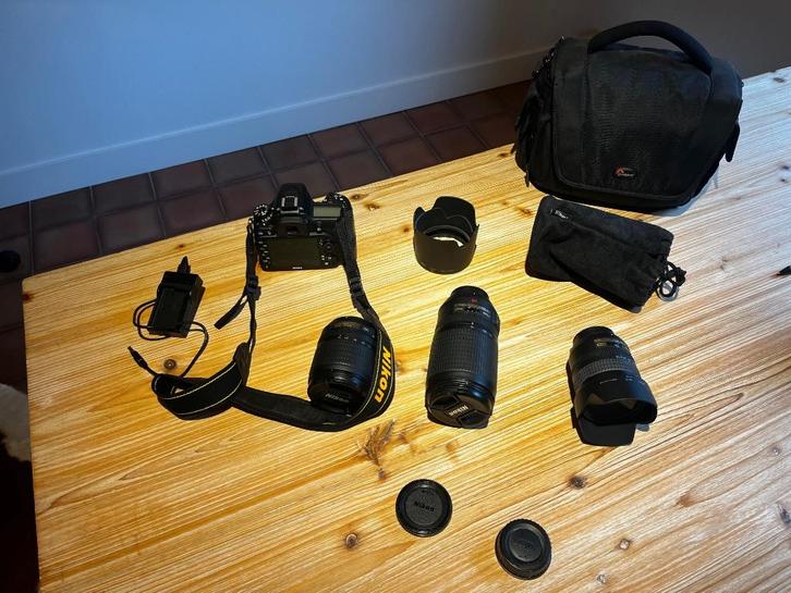 Nikon D7100 body + 3 lenzen + tas & oplader, Audio, Tv en Foto, Fotocamera's Digitaal, Zo goed als nieuw, Spiegelreflex, Nikon