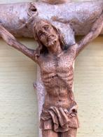 Kruisbeeld in steen, imitatie hout, Antiek en Kunst, Ophalen