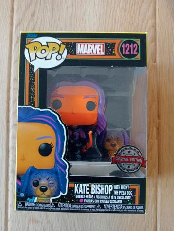 Funko pop Marvel #1212 Kate Bishop lumière noire en parfait, Enlèvement ou Envoi, Comme neuf