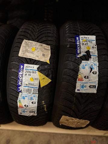 nieuw winter 205/60R15 Michelin 205/60 R15 205/60/15 2056015 beschikbaar voor biedingen