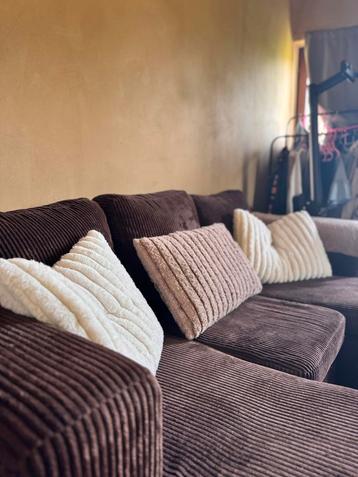 Te koop: 3-zitsbank in goede staat beschikbaar voor biedingen