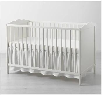 Babybedje IKEA beschikbaar voor biedingen