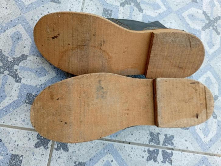 chaussures de prisonnier de camp KL, Verzamelen, Militaria | Tweede Wereldoorlog, Overige soorten, Ophalen of Verzenden