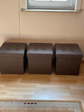 3 poefs beschikbaar voor biedingen