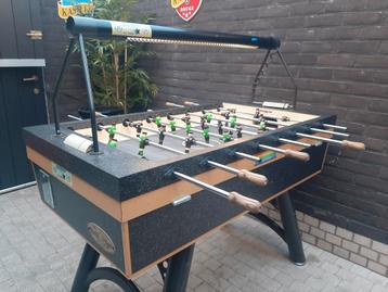 Nieuwe en gebruikte Jupiter voetbaltafels.