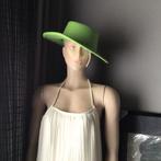 Chapeaux,vêtements,chaussure etc..renseignements MP, Kleding | Dames, Hoeden en Petten, Ophalen of Verzenden, Zo goed als nieuw