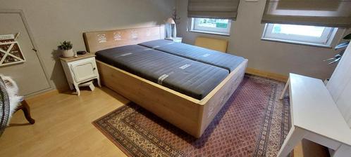 Te koop eiken 2-persoons bed, Huis en Inrichting, Slaapkamer | Bedden, Gebruikt, Tweepersoons, 180 cm, 210 cm, Hout, Bruin, Ophalen