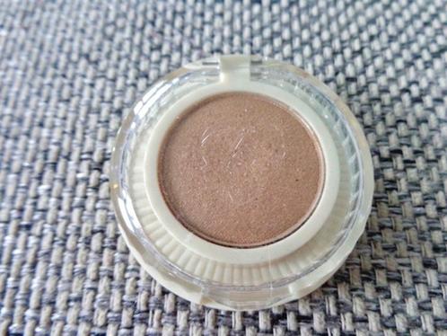 Benefit Cosmetics - LongWear Powder Shadow, Handtassen en Accessoires, Uiterlijk | Cosmetica en Make-up, Zo goed als nieuw, Ophalen of Verzenden