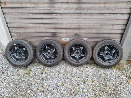 4 Pneus sur Jantes 205/60 R16  92H NEUF ETAT IMPECCABLE, Auto-onderdelen, Banden en Velgen, Band(en), Winterbanden, 16 inch, 205 mm