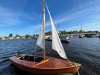 Vrijheid zeilboot met trailer én buitenboordmotor, Watersport en Boten, Ophalen, Gebruikt, Overige typen, Hout