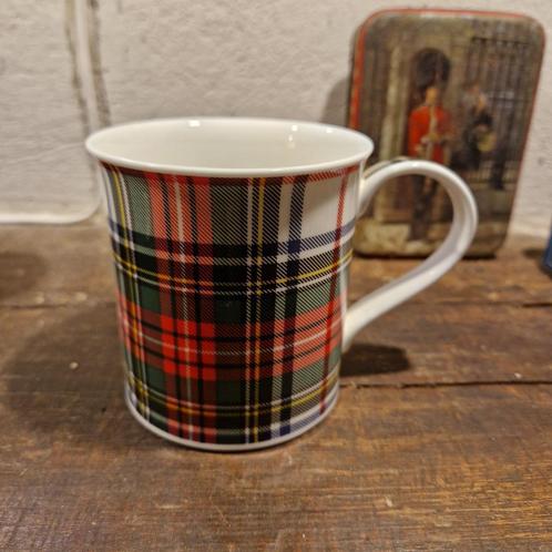 Mug Dunoon Porcelaine anglaise, Antiek en Kunst, Antiek | Porselein, Ophalen of Verzenden