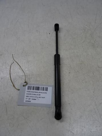 GASDRUKVEER Ford USA Mustang VI Fastback (01-2014/04-2023) beschikbaar voor biedingen