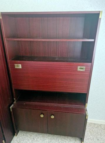 2 vintage kasten beschikbaar voor biedingen