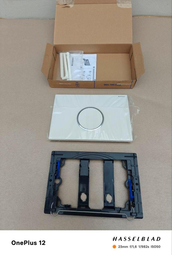 Geberit Sigma10 - Plaque de déclenchement , blanc/chrome, Doe-het-zelf en Bouw, Sanitair, Nieuw, Toilet, Chroom, Ophalen of Verzenden