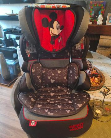 Kinderstoel auto Mickey Mouse.  beschikbaar voor biedingen