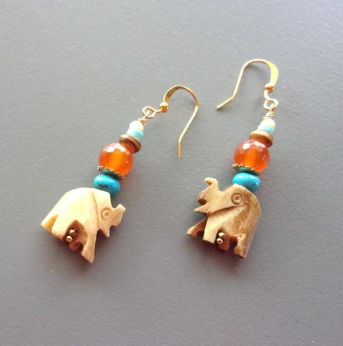 Boucles d'oreilles éléphants en os, turquoises et cornalines, Bijoux, Sacs & Beauté, Boucles d'oreilles, Neuf, Pendantes, Autres matériaux