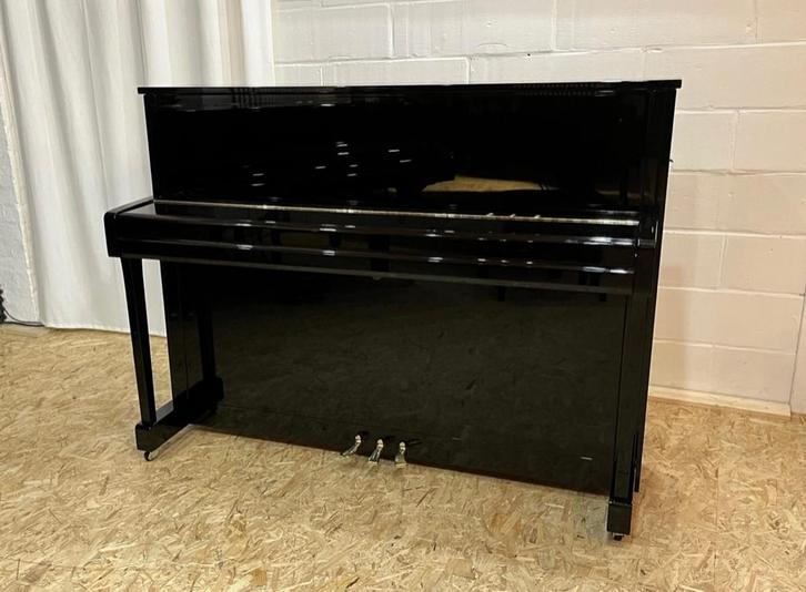 Yamaha B2 rechtopstaande piano, Muziek en Instrumenten, Piano's, Gebruikt, Piano, Zwart, Hoogglans, Ophalen