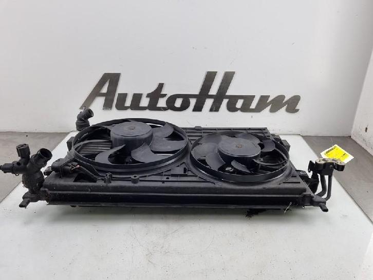 RADIATEUR COMPLEET Volkswagen Touran (1T1 / T2), Auto-onderdelen, Airco en Verwarming, Volkswagen, Gebruikt