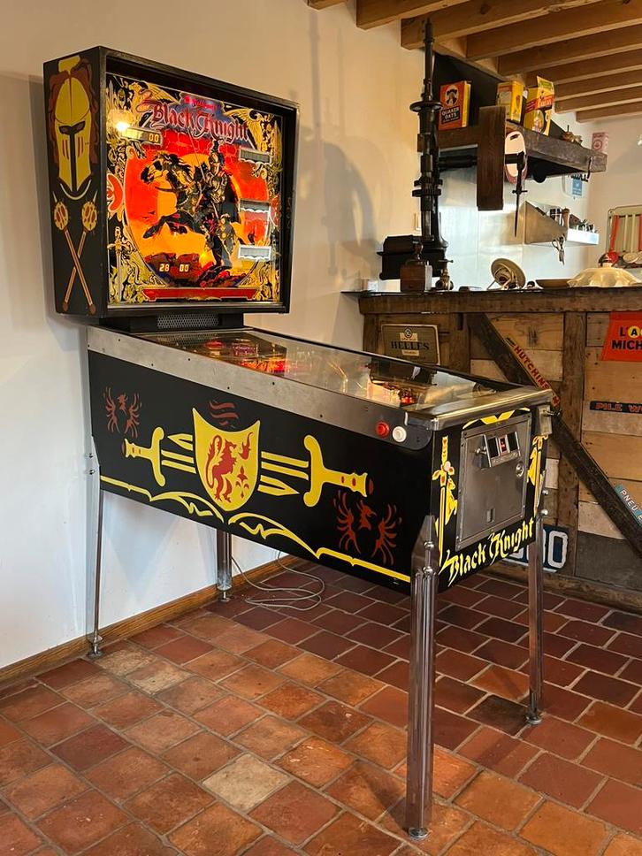 Flipper Black Knight williams pinball, Collections, Machines | Flipper (jeu), Comme neuf, Électronique, Enlèvement