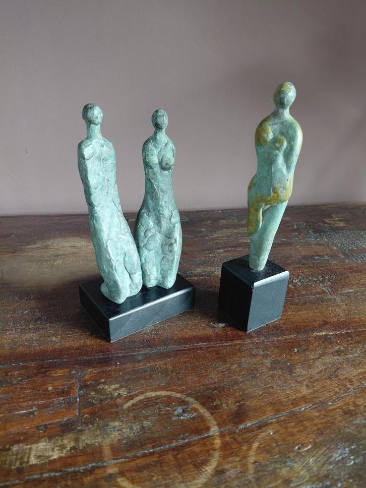 Drie bronzen beeldjes van Tjikkie Kreuger, Antiek en Kunst, Kunst | Designobjecten, Ophalen of Verzenden