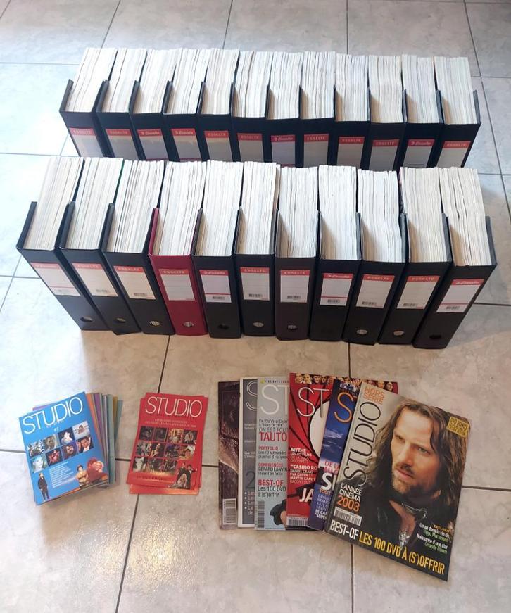 STUDIO Magazine - uitgave 237 + 8 HS + 30 dvd's, Boeken, Stripverhalen, Zo goed als nieuw, Meerdere stripboeken, Ophalen of Verzenden